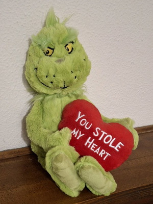 Aurora Grinch You Stole My Heart plush like new 37cm