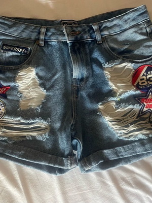 Superdry σορτς σαν καινούργια, μέγεθος W26, μπλε
