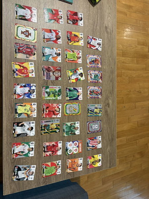 Panini FIFA World Cup Adrenalyn XL με 3 limited edition κάρτες, 35 κάρτες