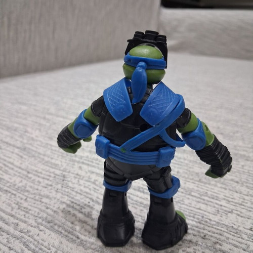 Leonardo Stealth Mutant Ninja Turtles 2013 figure like new