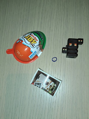 Φιγούρα Minecraft Kinder Joy με χαρτάκι