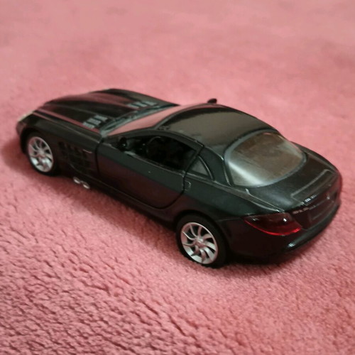 Mercedes SLR New Rays 1:32 like new with opening doors