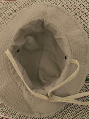 Hat beige like new