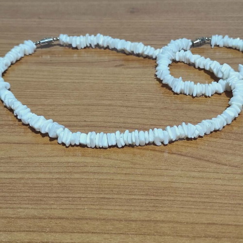 Set Necklace and Bracelet from White Shells like New