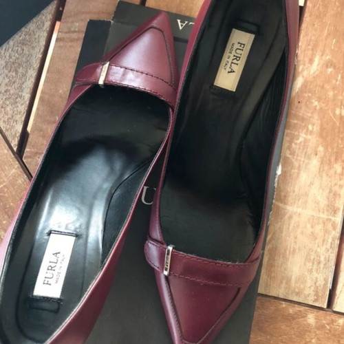 Furla burgundy shoes size 40 like new with 8cm heel