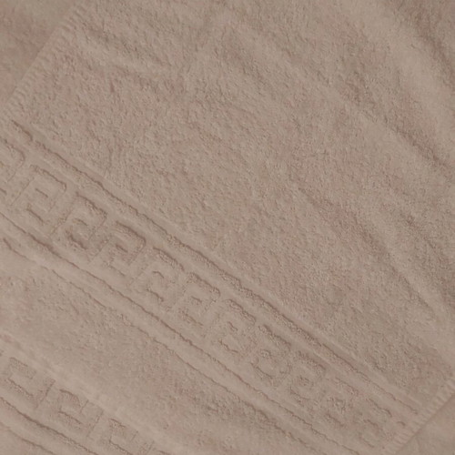 White towels set of 2, like new, body and hand