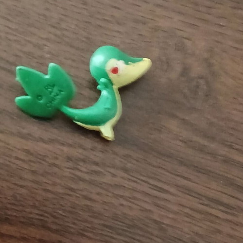 Snivy mini figure Pokemon Gen 5 starter