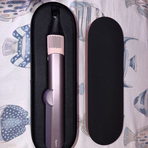 Dyson Airstrait with case like new