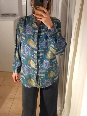Botanical Dream Shirt like new, multicolored green
