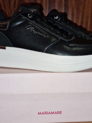 Mariamare Black Women's Sneakers New Size 37