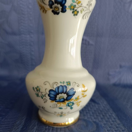 Limoges small vase from French porcelain like new, height 13 cm