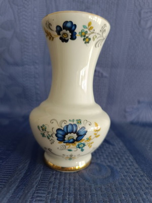 Limoges small vase from French porcelain like new, height 13 cm