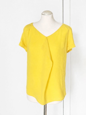 H&M Yellow V-Neck Short Sleeve Blouse size M like new