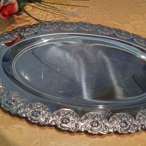Silver-plated tray with flowers like new