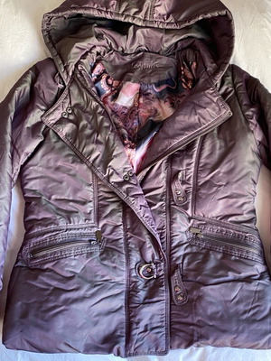 Leonards iridescent puffy jacket with lining like new