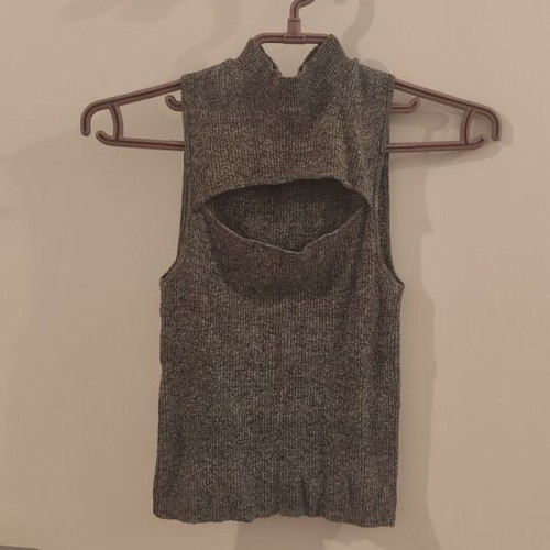 Ribbed top gray sleeveless with high neck used