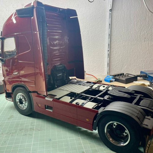 Volvo FH16 Remote Control Truck 1:14 Scale like new