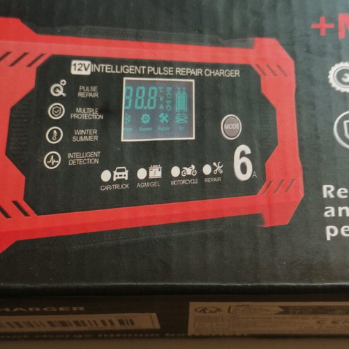 Battery charger 12V 6A with LCD screen and repair technology, new