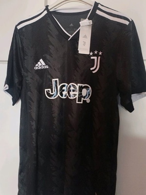 Σετ 2 αυθεντικών νέων εμφανίσεων Juventus μέγεθος Medium με καρτελάκια