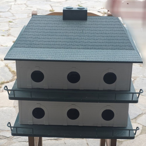 Heath Outdoor Products 12-Room Bird House like new