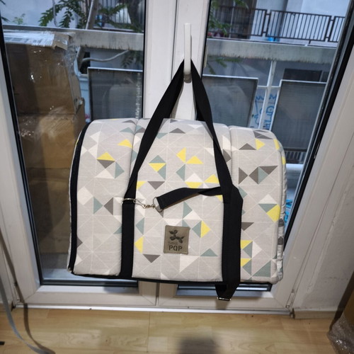 PQP Large Pet Carrier Like New, Spacious and Lightweight
