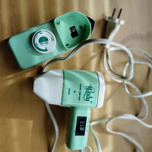 Mini iron-hair dryer 2 in 1 like new for travel and tourism