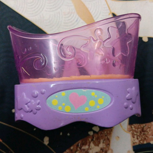Littlest Pet Shop beds like new