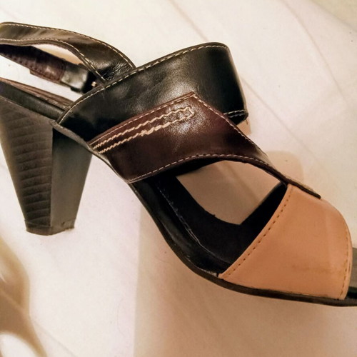 Shooz beige-brown leather sandals new, size 37