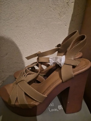 Migato camel leather platform sandals size 41 new