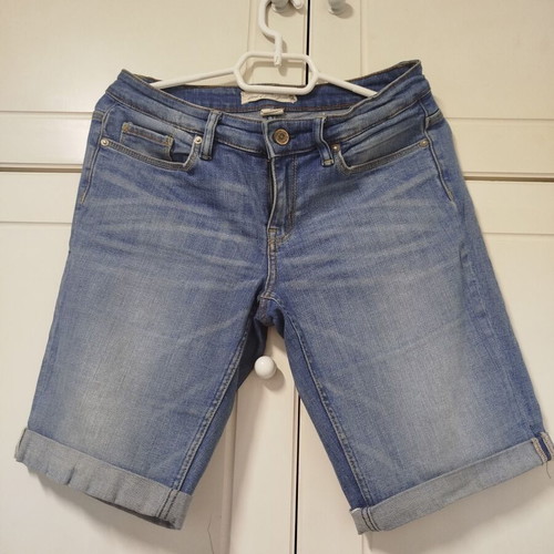 Women's denim bermuda shorts H&M size 28 like new, blue