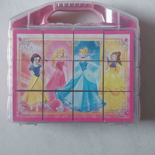 Princess Disney puzzle like new with 12 cubes in plastic case