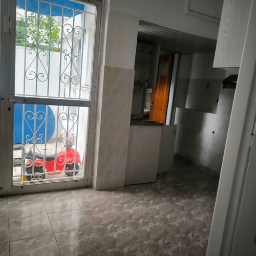 Ground floor apartment 51 sqm in Aigaleo with balcony and pets allowed