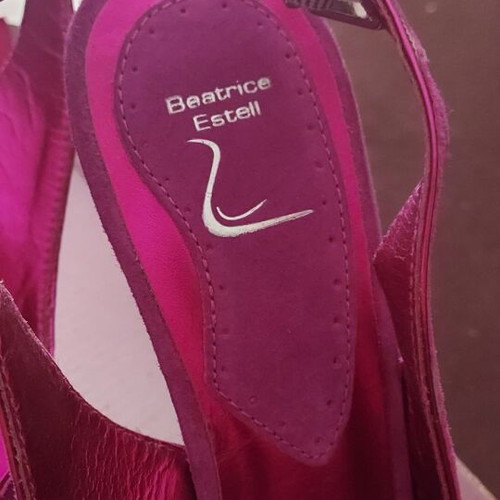 Beatrice Estelle leather sandals size 38 like new, fuchsia pink