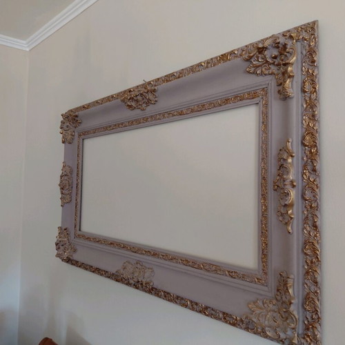 Wooden frame like new with chalk paint, large size