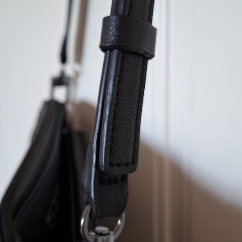 Guess double crossbody bag like new, black
