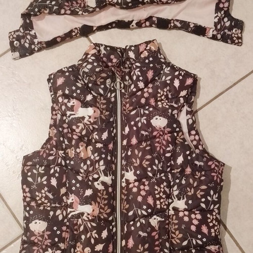 H&M girls' sleeveless jacket with detachable hood, autumn pattern