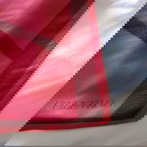 Копринена пашмина шал Valentino употребяван, автентичен