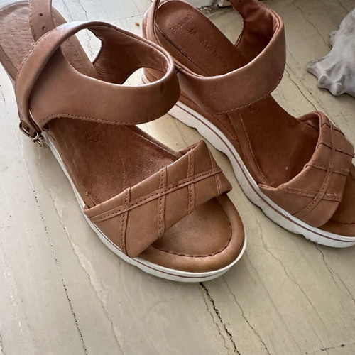 Tamaris anatomical leather sandals like new, brown, size 37