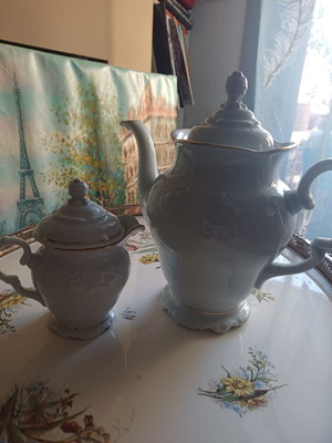 Teapot 0.25 height with sugar bowl and creamer made in Poland like new