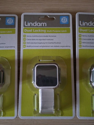 Munchkin Lindam XtraGuard multi-purpose safety locks new, set of 3