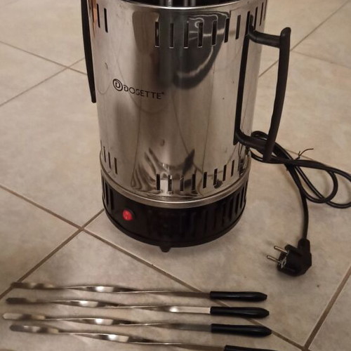 Dosette electric vertical grill new with 6 skewers 1000W