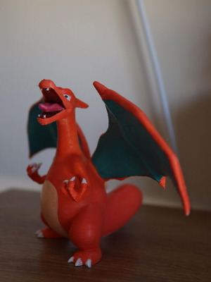 Charizard Pokémon 3D figure like new, hand-painted