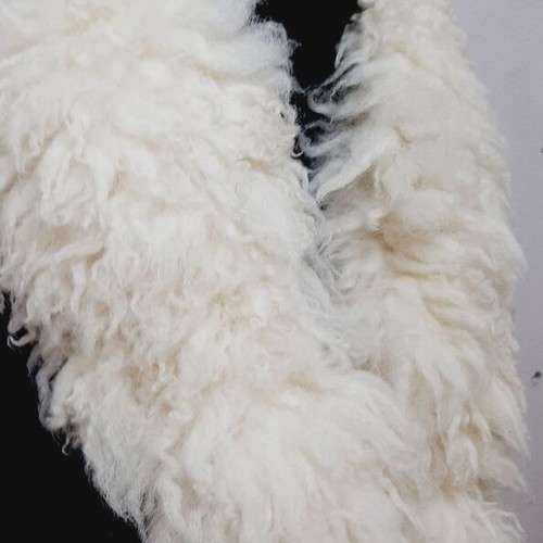 Sheepskin Women's Collar white, like new, 89×14 cm