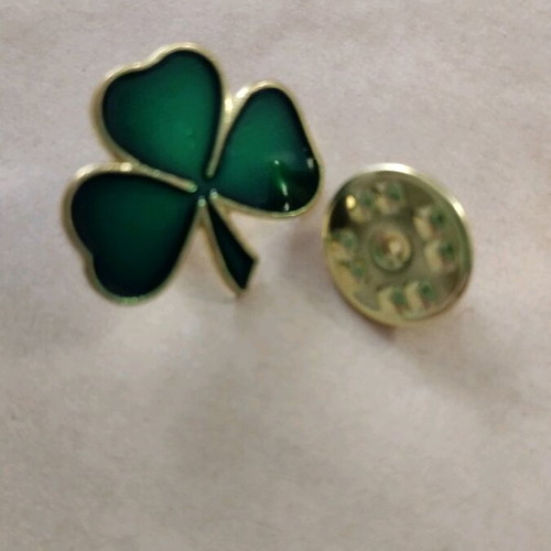 Panathinaikos Pin with Enamel and Gold Outline like new