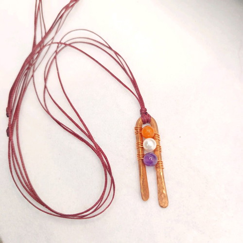 Handmade pendant with semi-precious stones and copper wire
