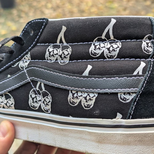 Vans Sk8-Mid Skull Cherry sneakers size 43, black and white