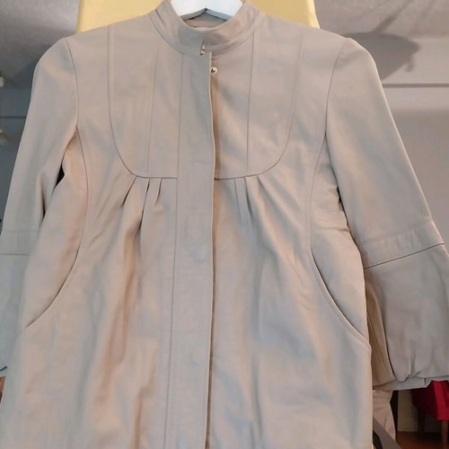 Veston.du Pays women's leather jacket like new, beige, size 40