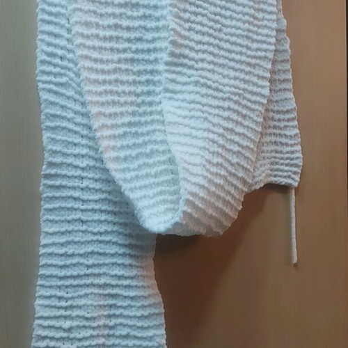 Handmade scarf like new, white, hand-knitted