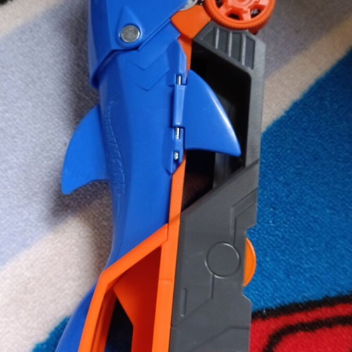 Hot Wheels Shark Truck GVG36 like new