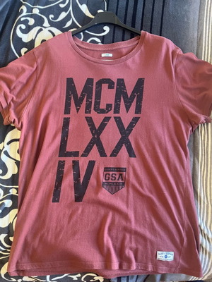 T-shirt large used